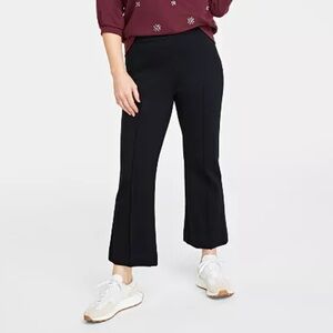 NWT On 34th Kick Flare Short Ankle High Rise Black Pants Size S Short
